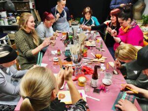 design-meets-wine-tootuba-autor-Kolme-Karu-Kaubamaja-ja-VaasVaas