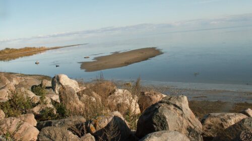Vienā mirklī ar ātrlaivu no Kihnu uz Munalaidu un atpakaļ Vienā mirklī ar ātrlaivu no Kihnu uz Munalaidu un atpakaļ