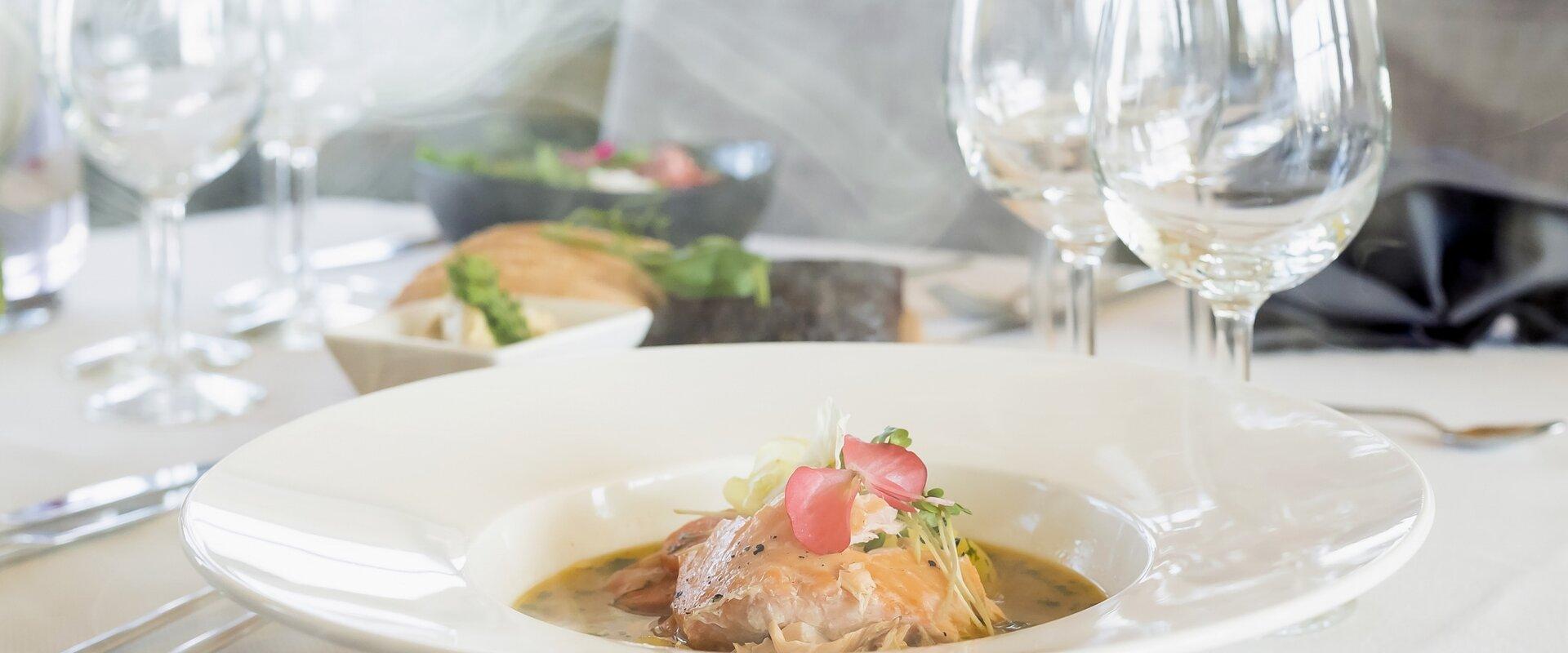 Restoran White Beach Golf