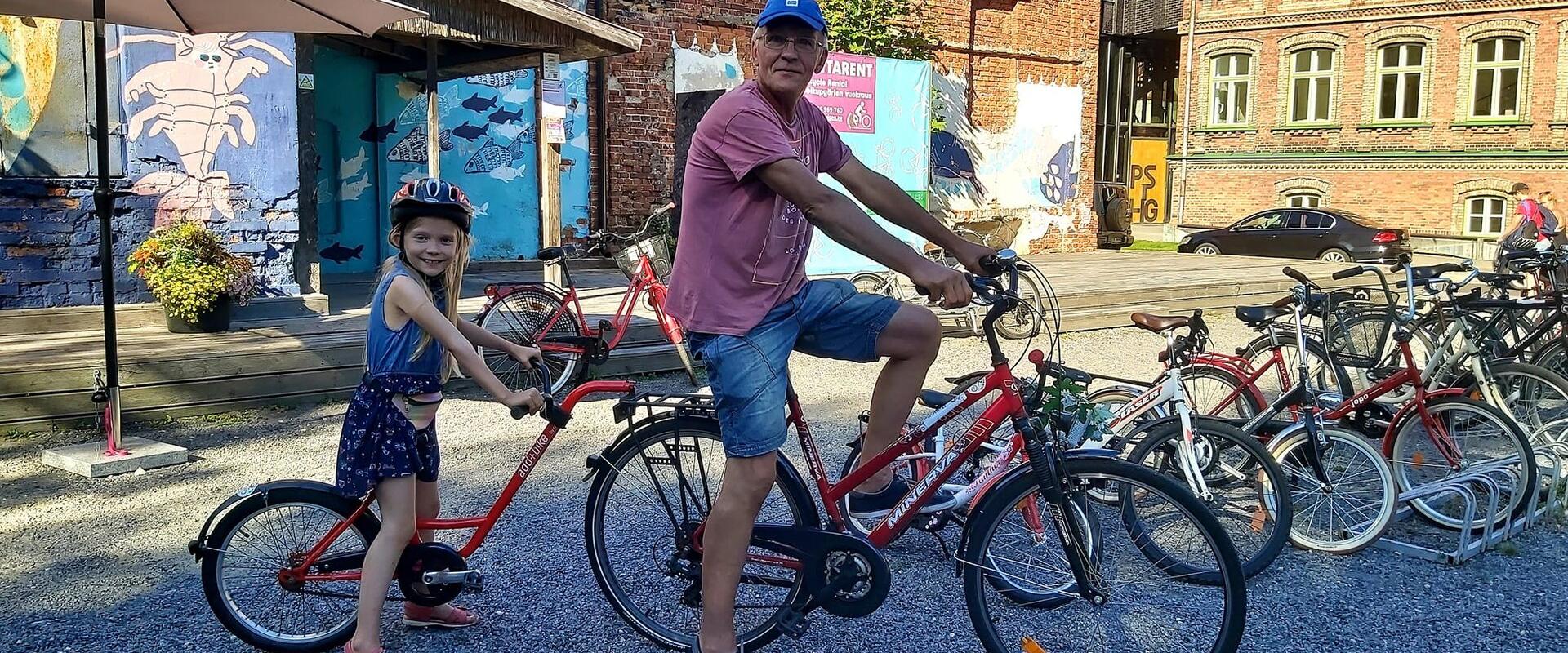 Baltreiseni rattaekskursioonid Pärnu linnas kohaliku giidiga