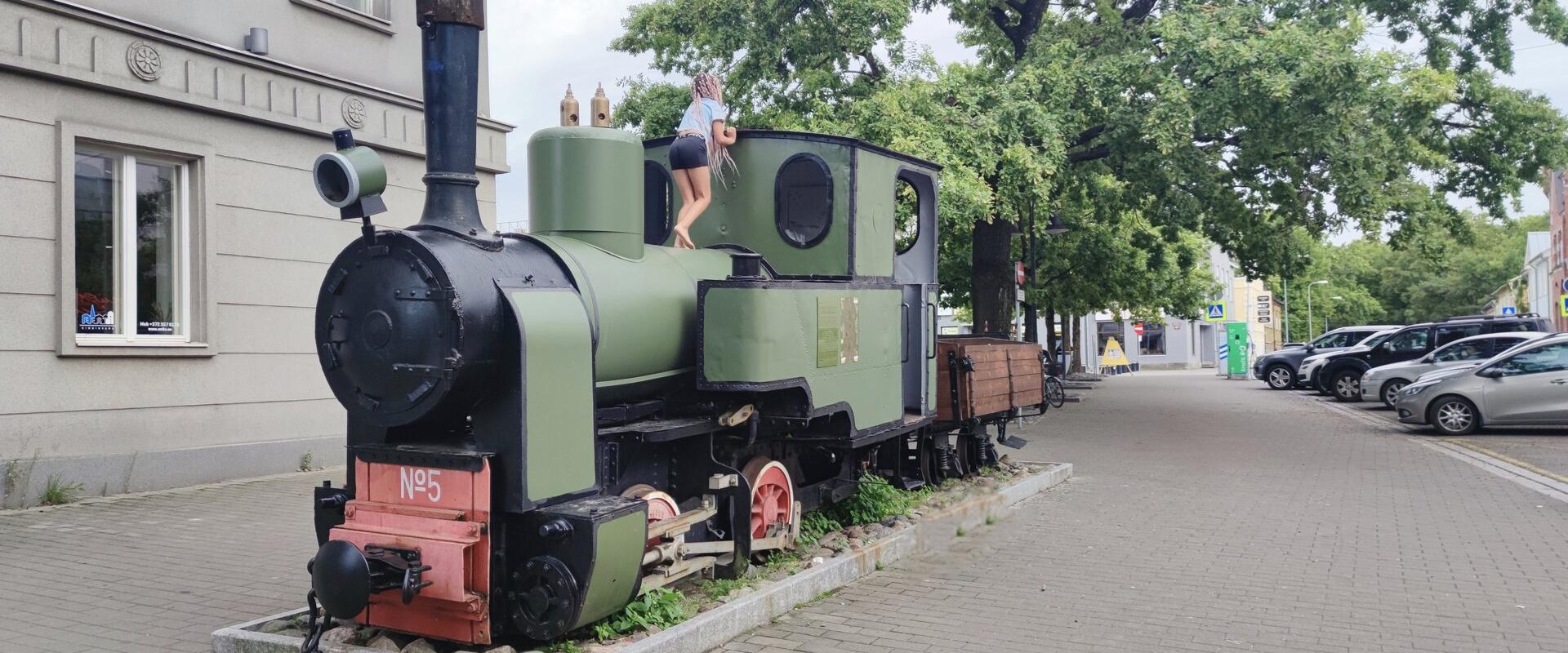 Pärnu kitsarööpmelise raudtee mälestusmärk