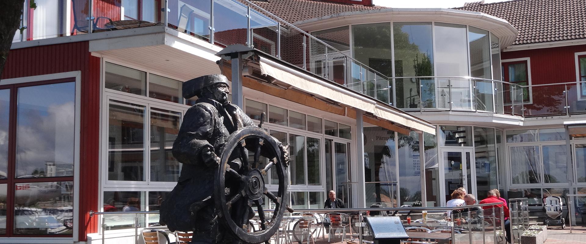 Sculpture of 'Kihnu Jõnnu'