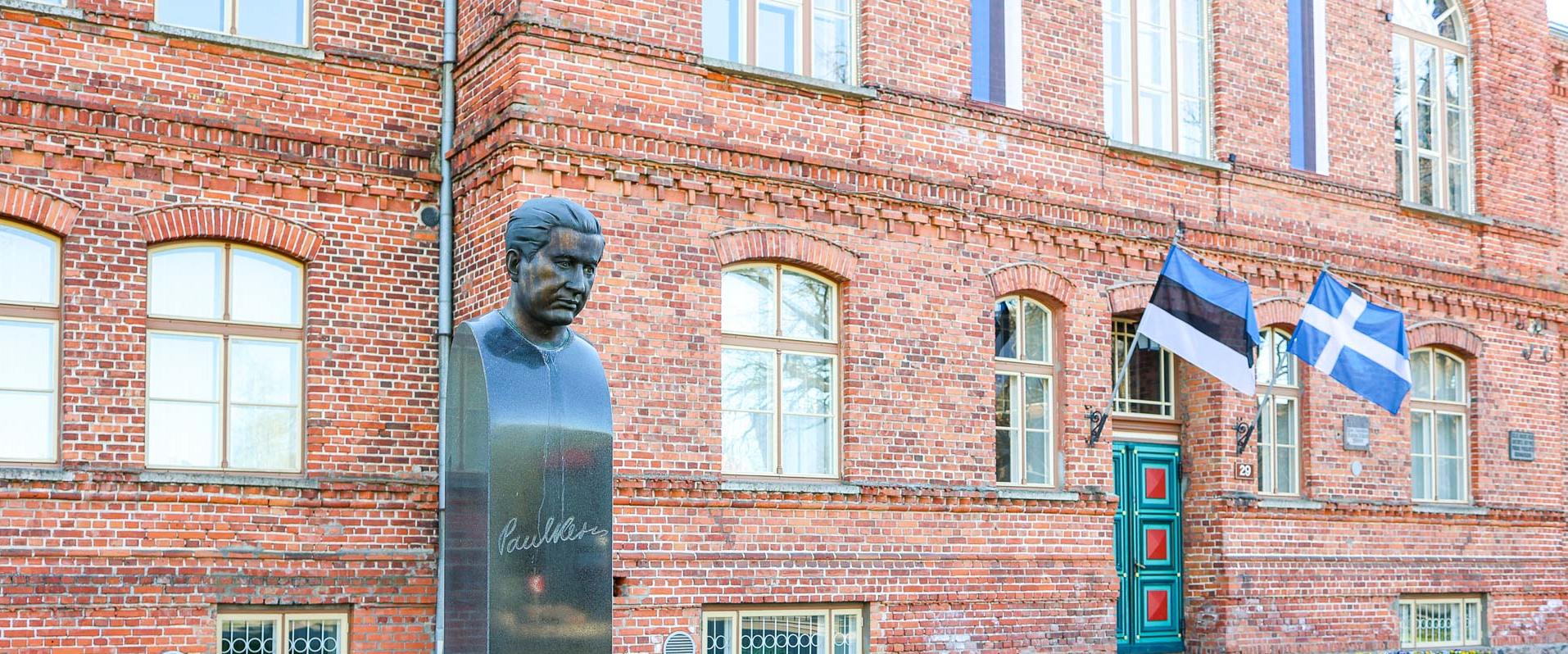 Paul Kerese mälestusmärk Pärnus