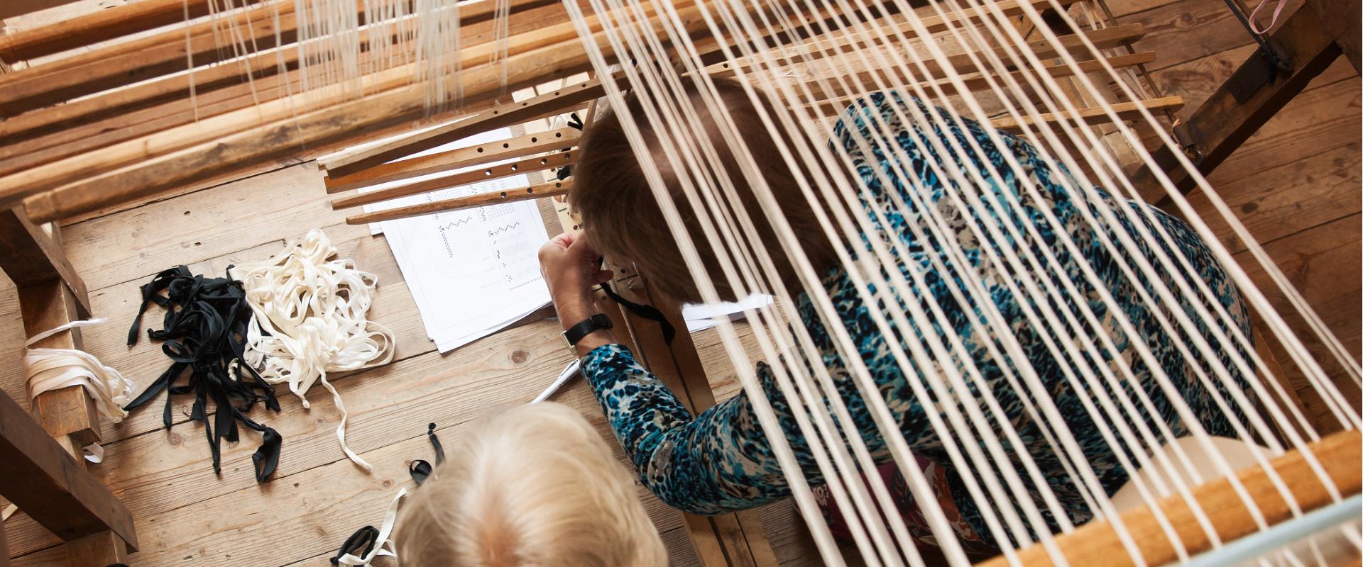 IIDA Rokdarbu skola un aušanas muzejs