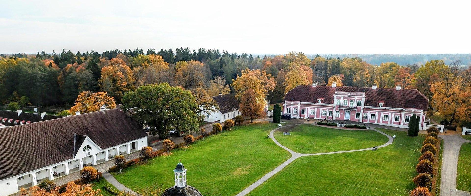 Giidiga bussituur "Lahemaa rahvuspargi mõisate külastus"