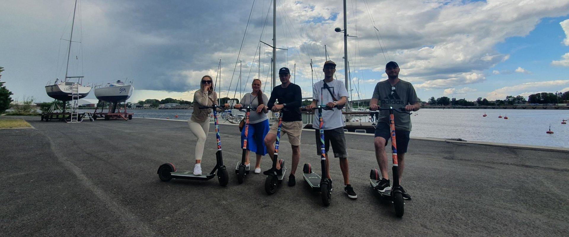 Elektritõukeratastel koos giidiga Pärnut avastama