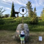 Tiina Ojaste kivi-installatsioonide õuegalerii. SOOVIKIVI