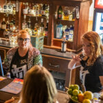 Aida baari Kadi ja Stella