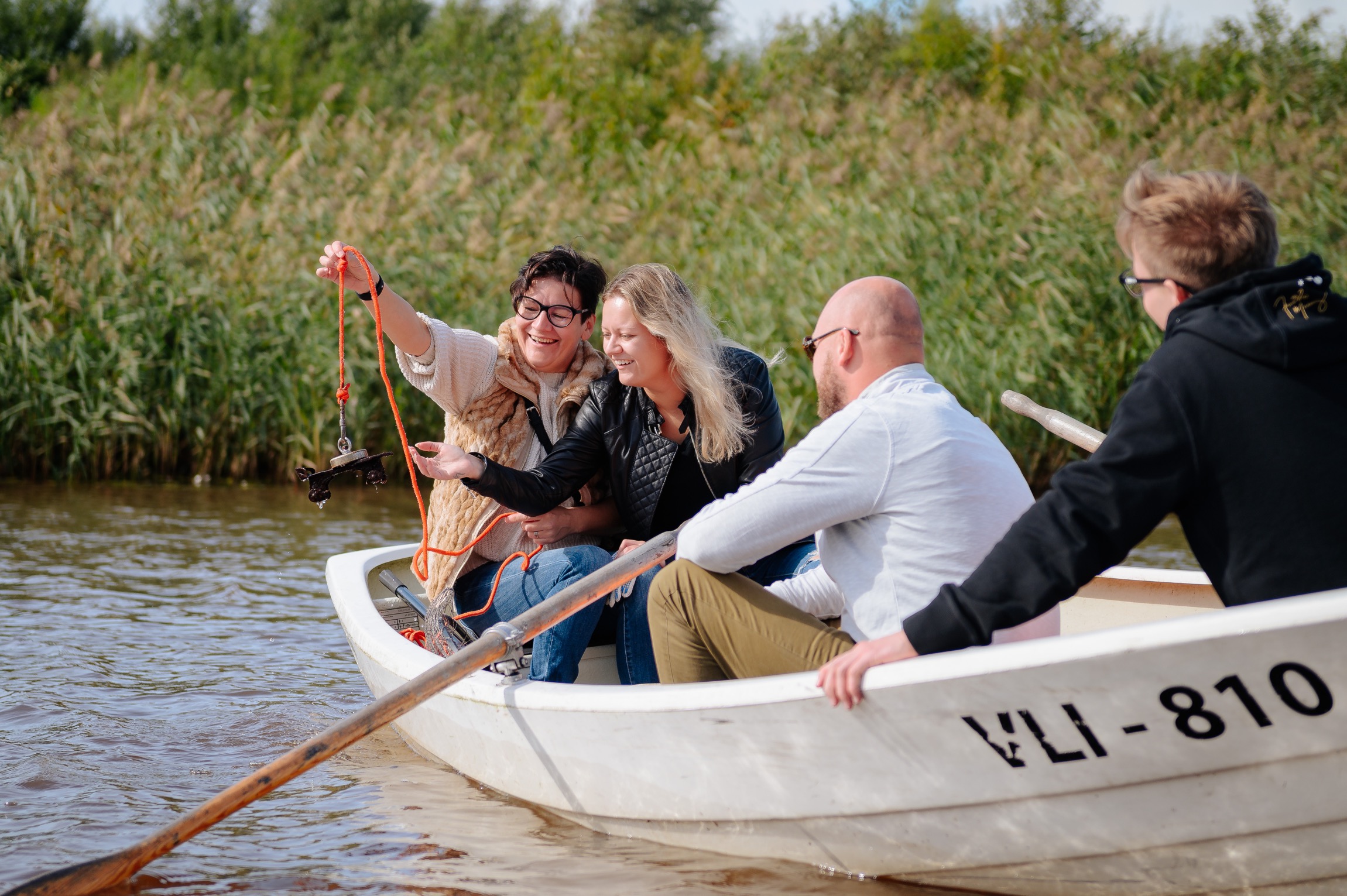 Sauga kalurikülas prügipüük kogu perega